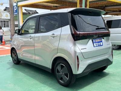 サクラ(ニッサン)中古車 後方