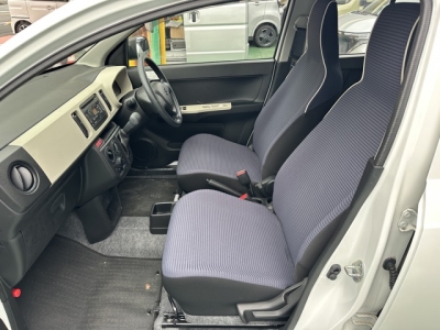 アルト(スズキ)中古車 前席内装