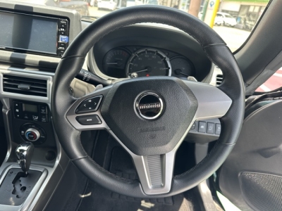 コペン(ダイハツ)中古車 後席から見た前席