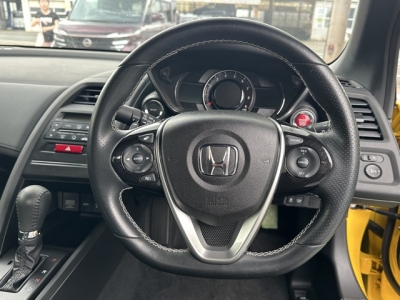 S660(ホンダ)中古車 後席から見た前席