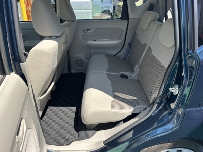 ムーヴ(ダイハツ)中古車 後席内装