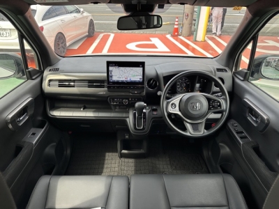N-WGN(ホンダ)中古車 後席から見た前席