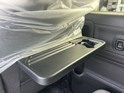ワゴンＲスマイル(スズキ)届出済未使用車 後席から見た前席
