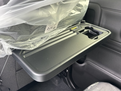 ワゴンＲスマイル(スズキ)届出済未使用車 後席から見た前席