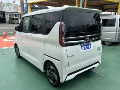 新型ルークス(ニッサン)レンタＵＰ 後方
