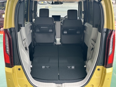 新型N-BOX(ホンダ)中古車 内外装写真他２