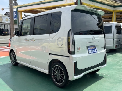 新型N-BOX(ホンダ)届出済未使用車 後方