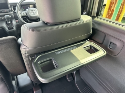 新型N-BOX(ホンダ)届出済未使用車 内外装写真他１