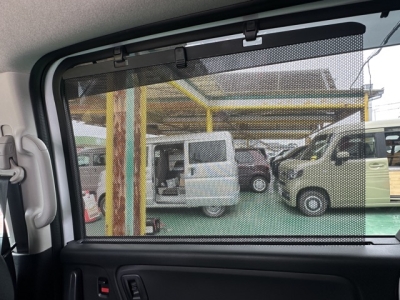 フリード+(ホンダ)中古車 後席から見た前席
