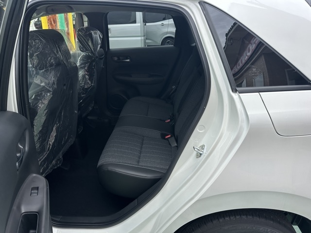 フィット(ホンダ)登録済未使用車 4