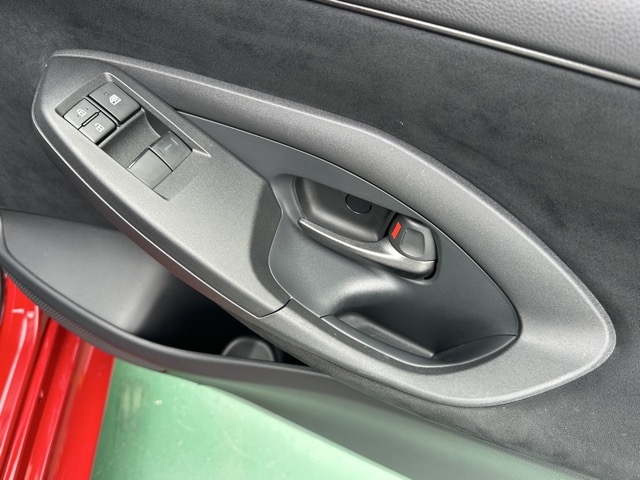 GRヤリス(トヨタ)中古車 10