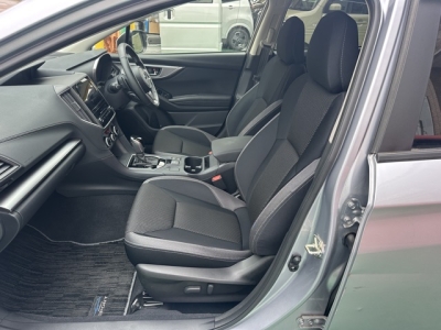 インプレッサスポーツ(スバル)中古車 前席内装