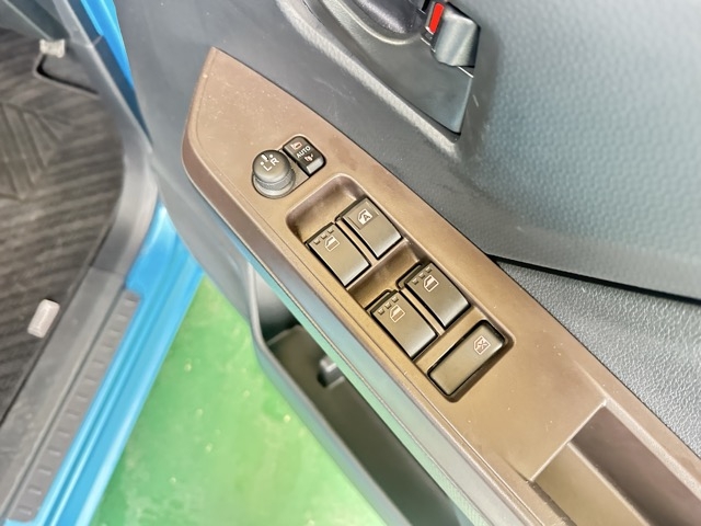ルーミー(トヨタ)中古車 15