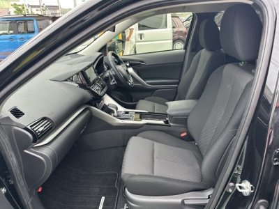 エクリプスクロス(三菱)中古車 前席内装