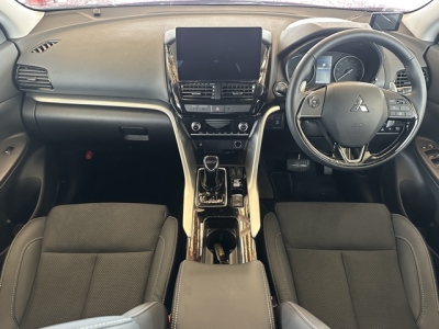 エクリプスクロスPHEV(三菱)中古車 内外装写真
