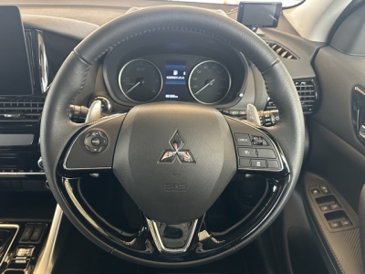 エクリプスクロスPHEV(三菱)中古車 内外装写真他
