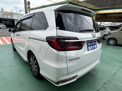 オデッセイ(ホンダ)中古車 後方