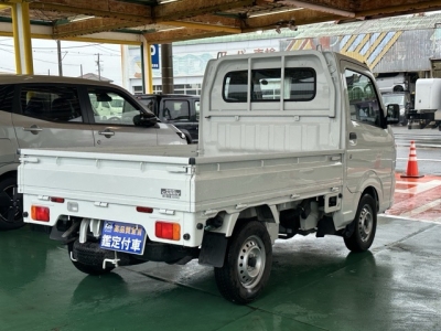 キャリートラック(スズキ)中古車 後席から見た前席