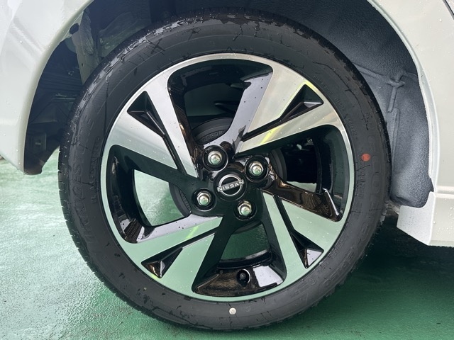 デイズ(ニッサン)届出済未使用車 11