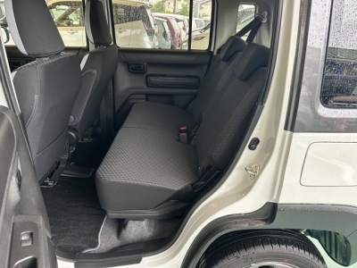 ハスラーのOEM(スズキ)中古車 後席内装