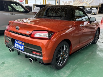 コペンのOEM(ダイハツ)中古車 後席から見た前席