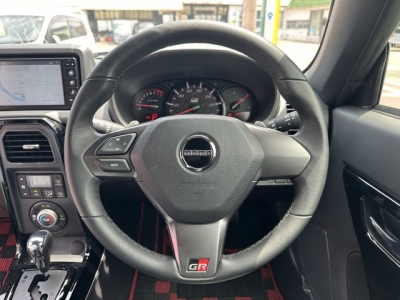 コペン(ダイハツ)中古車 後席から見た前席