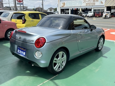 コペン(ダイハツ)中古車 後席から見た前席