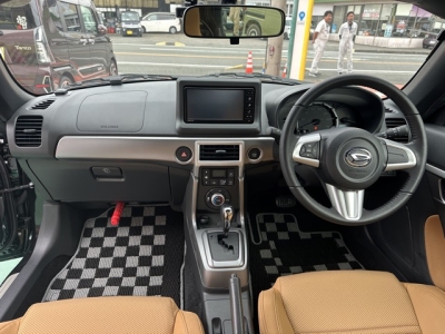 コペン(ダイハツ)中古車 後席内装