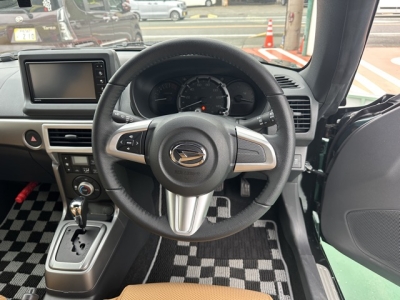 コペン(ダイハツ)中古車 後席から見た前席