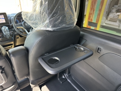 新型ルークス(ニッサン)中古車 内外装写真他２
