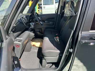 新型ルークス(ニッサン)中古車 前席内装