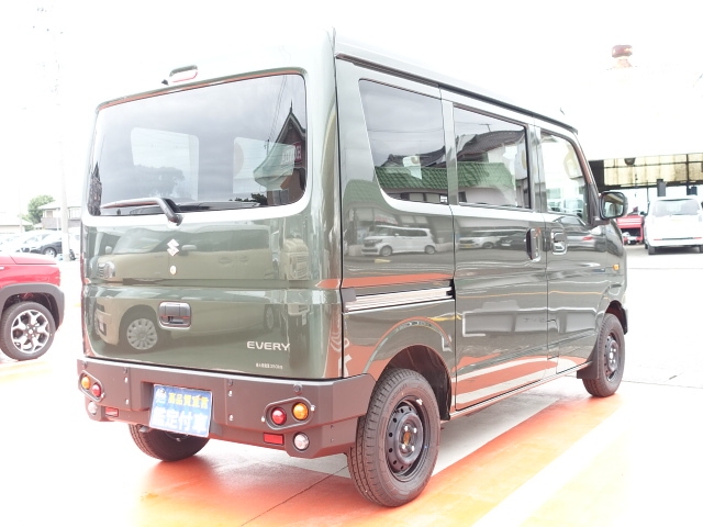 エブリイ(ダムド)新車見本展示無 11