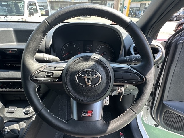 GRヤリス(トヨタ)中古車 6