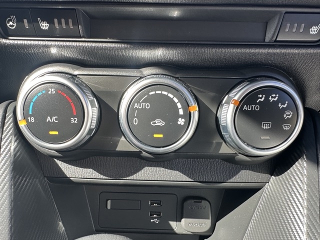 MAZDA2(マツダ)中古車 14