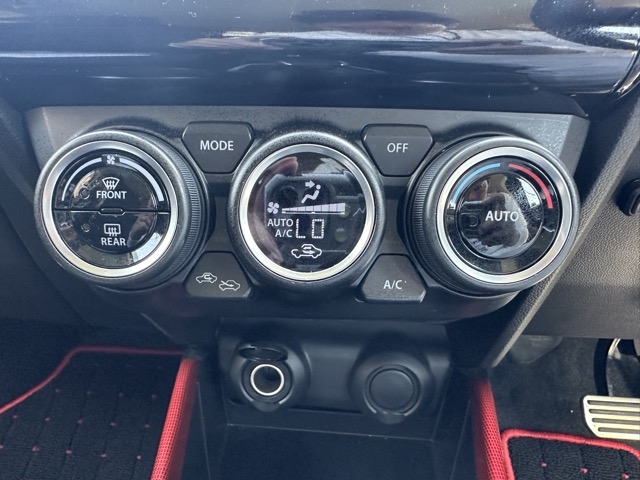 スイフト(スズキ)中古車 21
