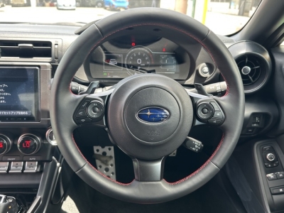 BRZ(スバル)中古車 内外装写真
