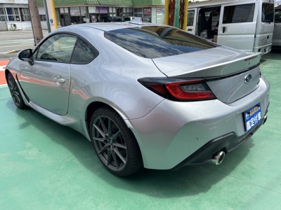 GR86の共同開発車(トヨタ)中古車 後方