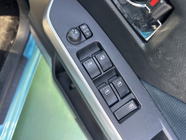 ルーミー(トヨタ)中古車 12