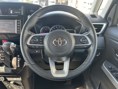 ルーミー(トヨタ)中古車 内外装写真