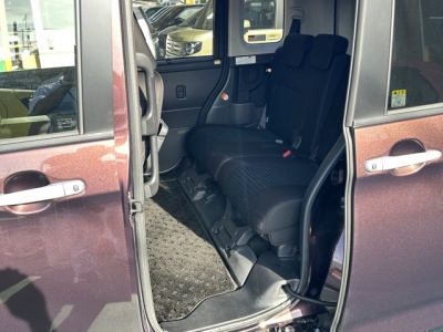 ルーミー(トヨタ)中古車 後席内装