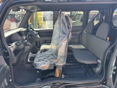 N-VAN(ホンダ)届出済未使用車 後席内装