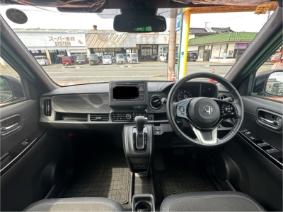 N-ONE(ホンダ)中古車 後席から見た前席