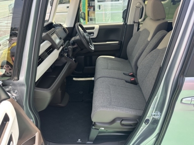 N-BOX(ホンダ)中古車 前席内装