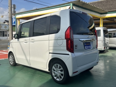 N-BOX(ホンダ)中古車 後方