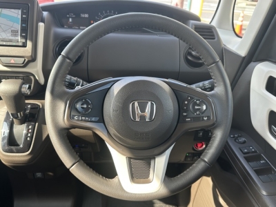 N-BOX(ホンダ)中古車 内外装写真