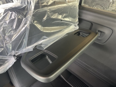 新型N-BOX(ホンダ)届出済未使用車 内外装写真他