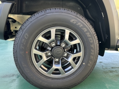 ジムニーシエラ(スズキ)登録済未使用車 内外装写真他２