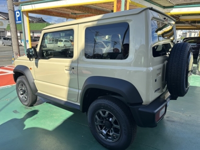 ジムニーシエラ(スズキ)登録済未使用車 後方