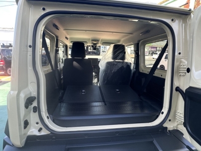 ジムニーシエラ(スズキ)登録済未使用車 内外装写真他