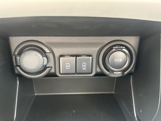 スイフト(スズキ)中古車 17